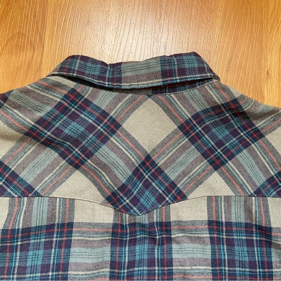 Quiksilver Surfer Skater Flannel Boy’s XL - Picture 5 of 8